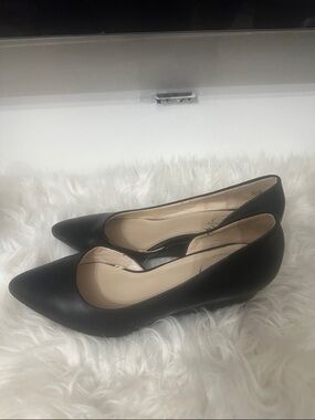 Simply comfort life stride Classic Black Pointed-Toe Women's Pumps size 7.5